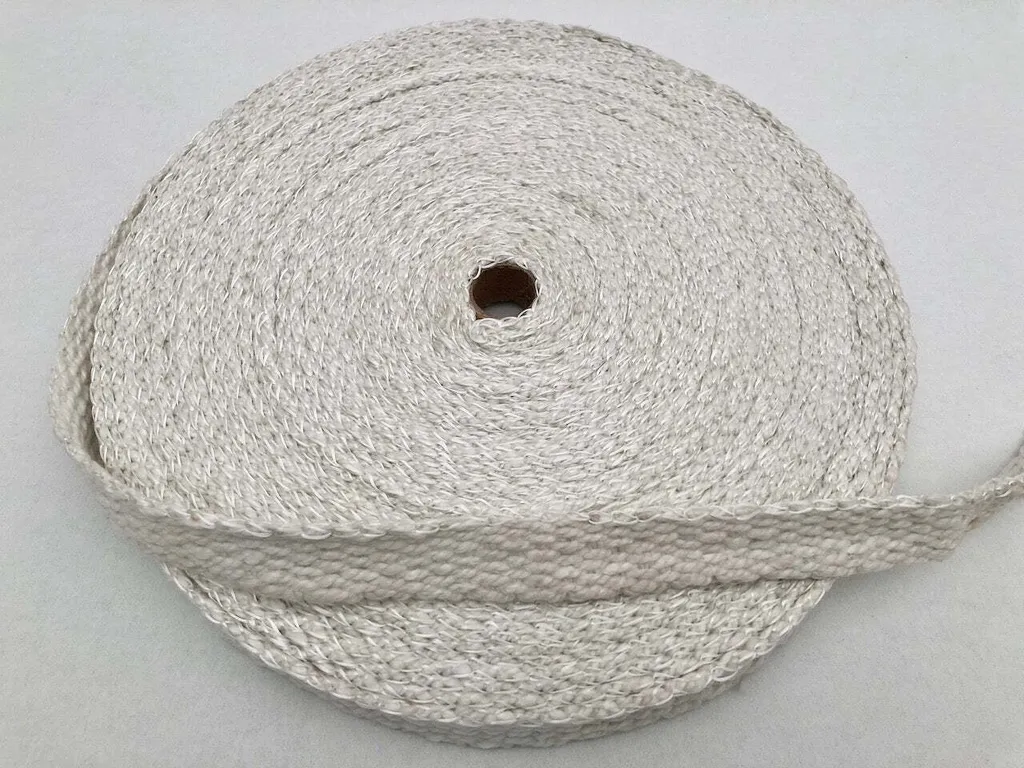 Guarnizione piatta bianca 25x3 mm Cavo sigillante fino a 1250 °C | 10 metri