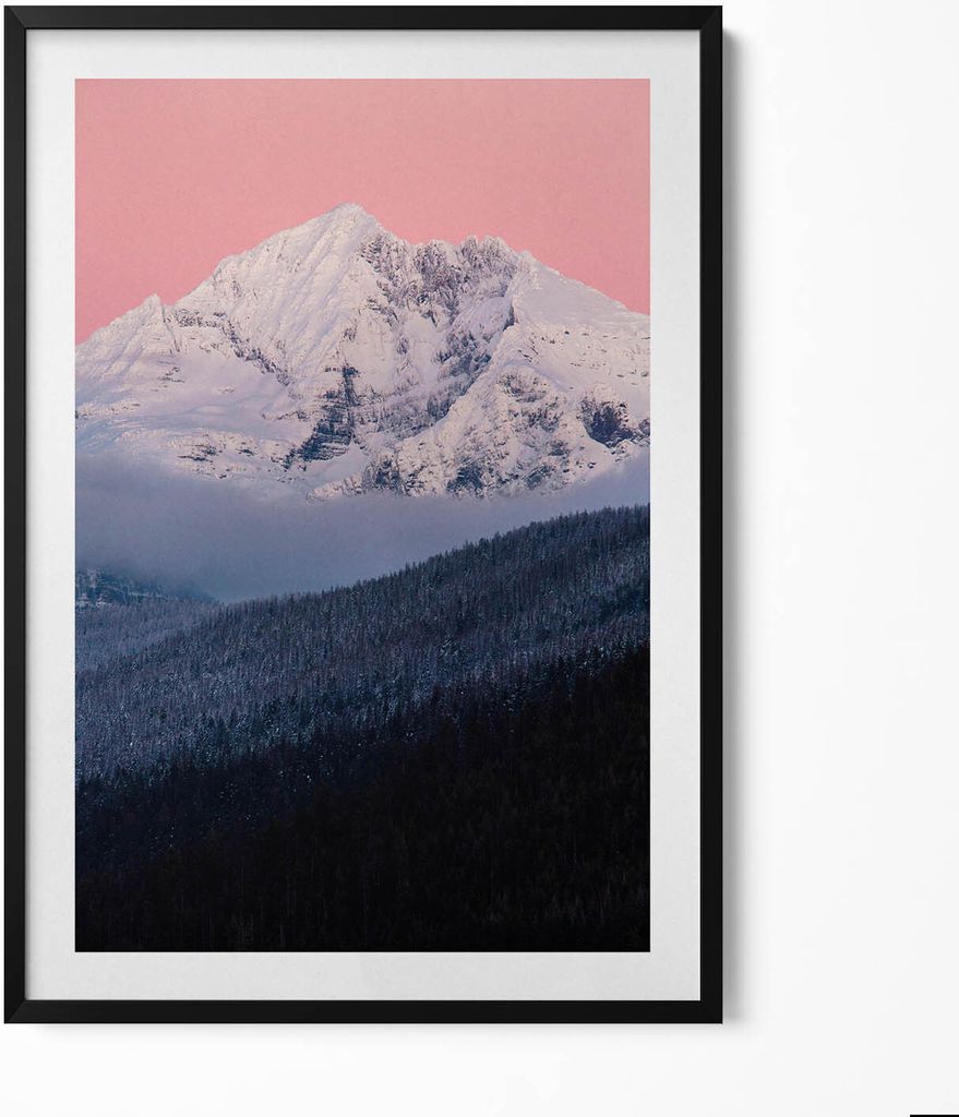 Wald und schneebedeckter Gipfel– Wandbild mit Rahmen – Gerahmtes Bild – Wanddekoration – 70x100 cm – Schwarz Rahmen