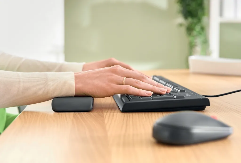 Repose-poignet clavier ajustable Leitz Ergo avec revêtement Soft-Touch