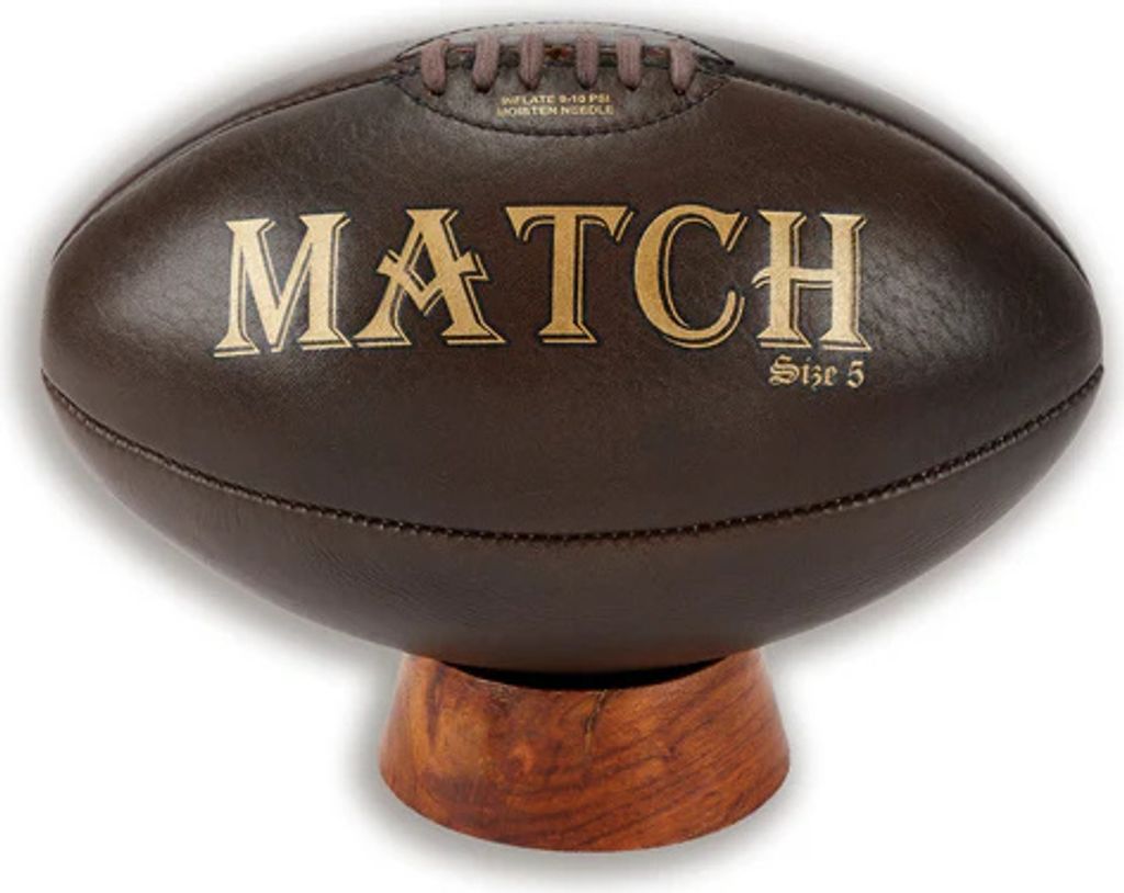 Ballon de rugby vintage avec support de présentation en Image du produit 