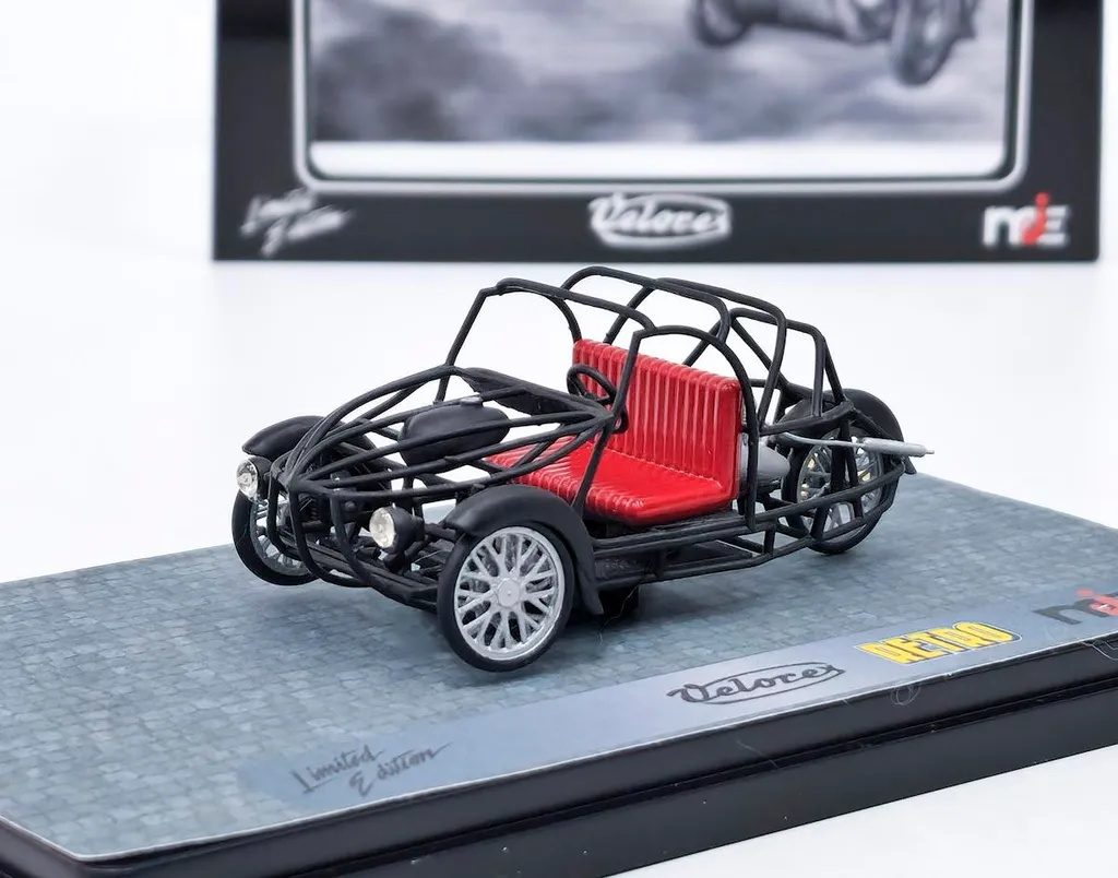 Velorex Noir MJ 1:43 - Miniature Haute Précision en Résine avec Vitrine