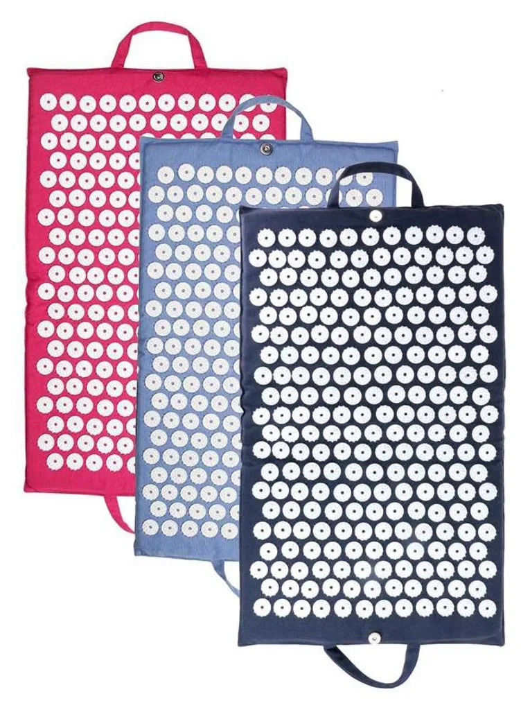 Soulager le mal de dos avec le tapis d'acupression Yoga-Mad MQ278 bleu