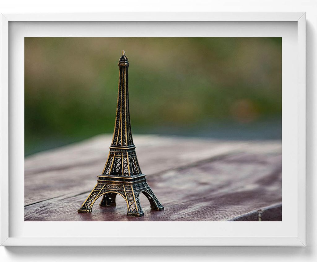 Eiffelturm-Souvenir– Wandbild mit Rahmen – Gerahmtes Bild – Wanddekoration – 80x60 cm – Weiß Rahmen