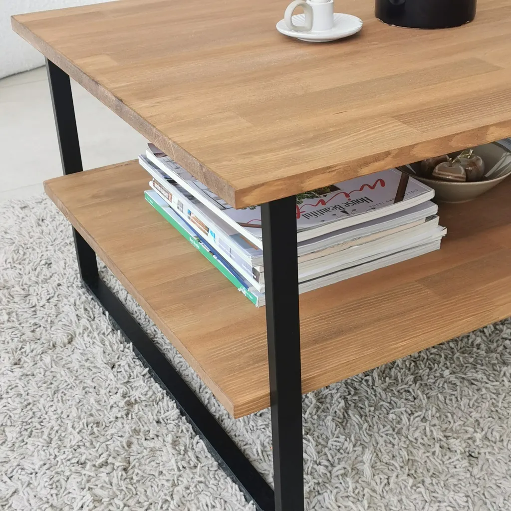 Table Basse Rectangulaire Neta en Bois Massif Finition Chêne Naturel
