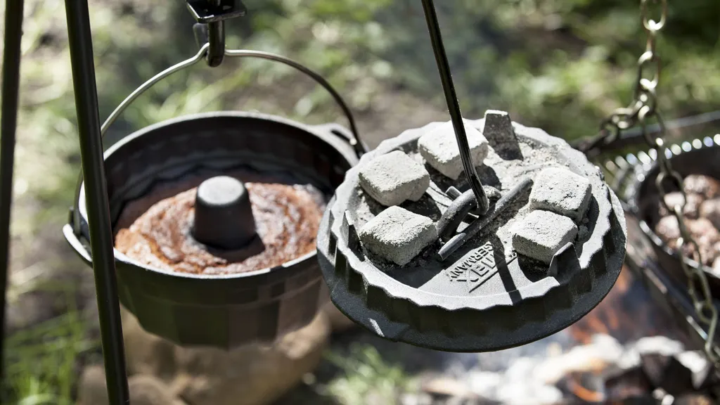 Petromax Feuerbrücke Support de Cuisson Robuste avec Grille et Crochets - 10