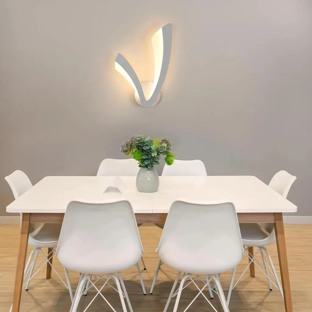 Applique murale LED 12W anti-éblouissement en V pour couloir sombre 3000K
