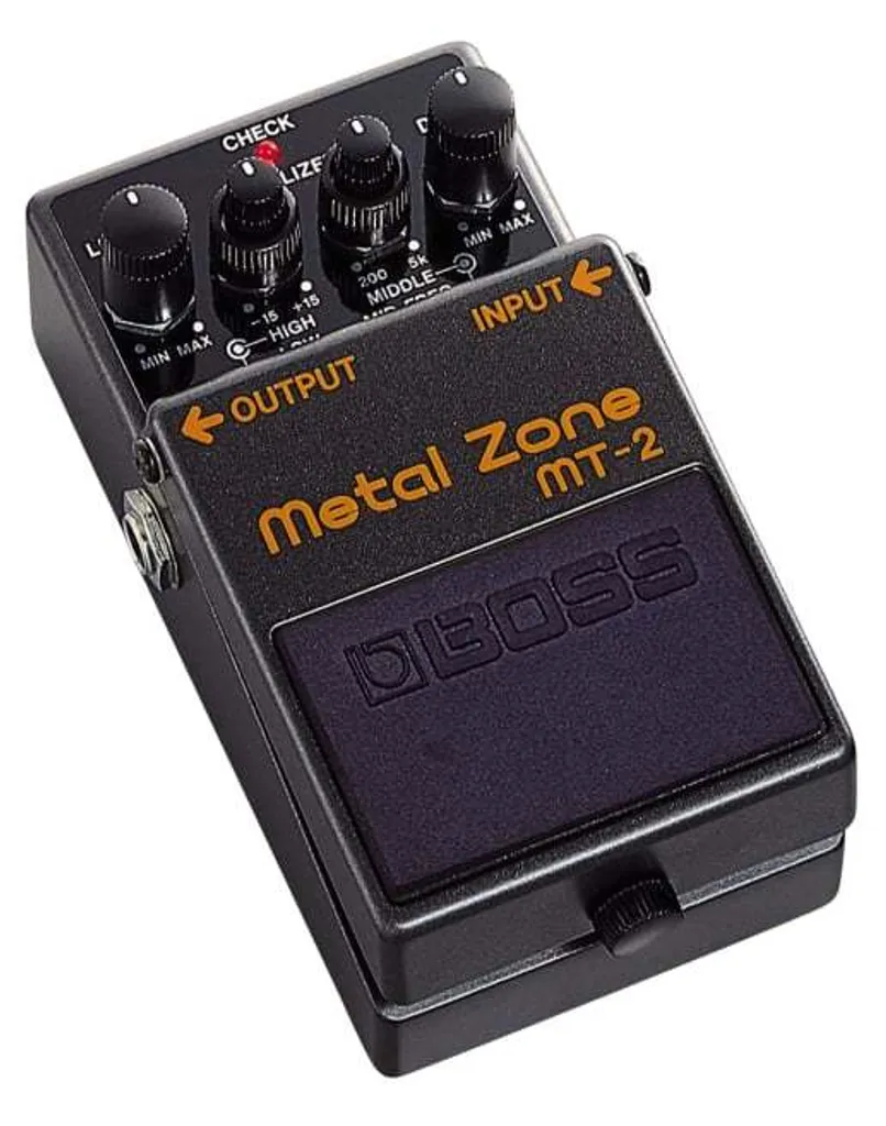 Boss MT-2 Metal Zone pédale de distorsion guitare saturée rock