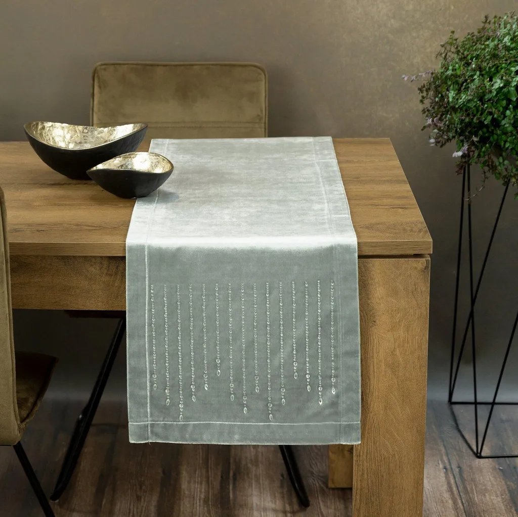 Sublimez votre table terne avec le chemin ROYAL 3 argenté 35x220 cm - 2