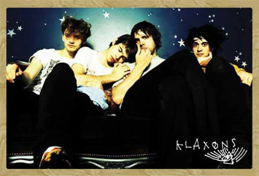 Cadre photo avec poster Klaxons Group décoratif format Maxi hêtre