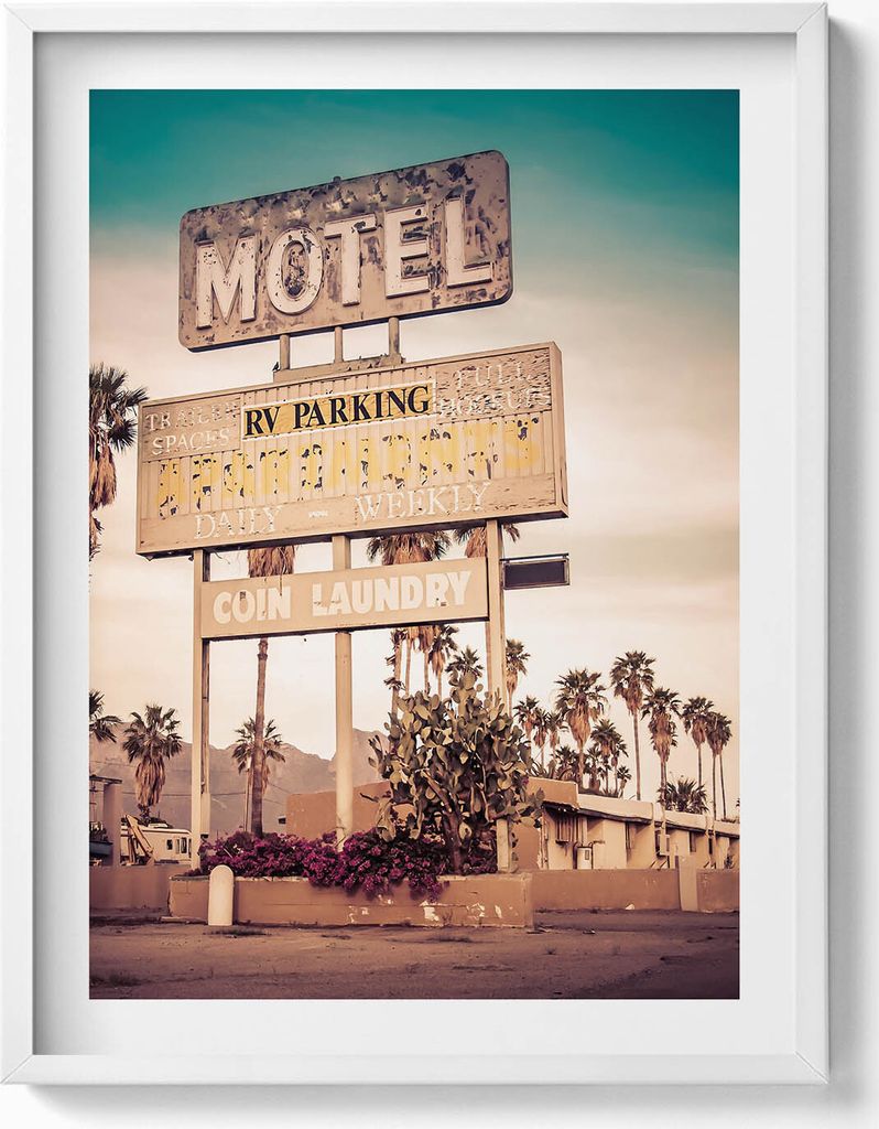 US-Motelschild am Straßenrand– Wandbild mit Rahmen – Gerahmtes Bild – Wanddekoration – 60x80 cm – Weiß Rahmen