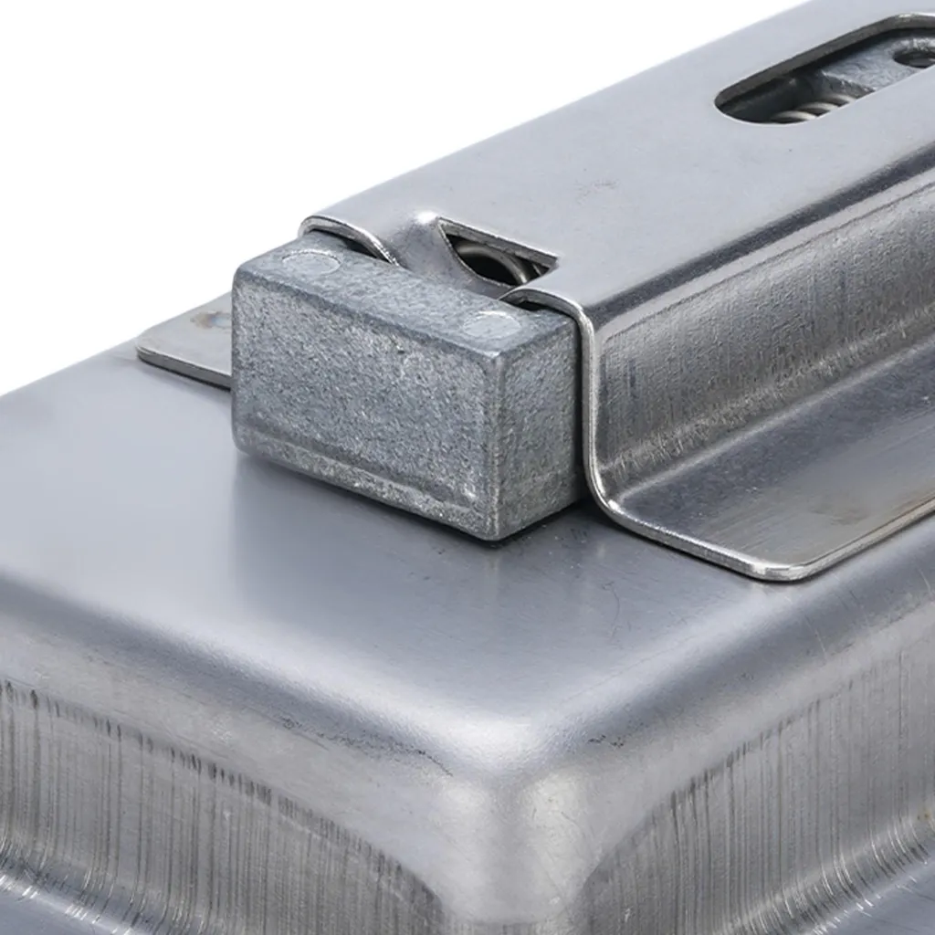 Serrure Inox pour Boîte à Outils : Finissez-en avec la Rouille et le Vol