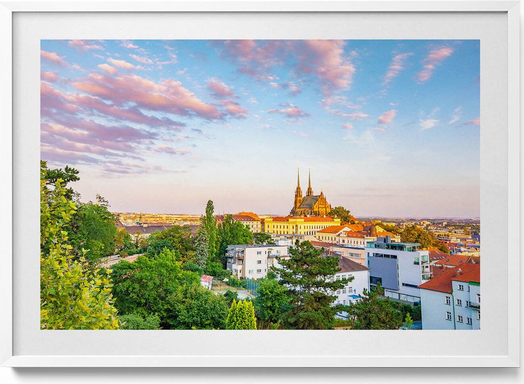 Gebäude Brünn Tschechische Republik– Wandbild mit Rahmen – Gerahmtes Bild – Wanddekoration – 100x70 cm – Weiß Rahmen