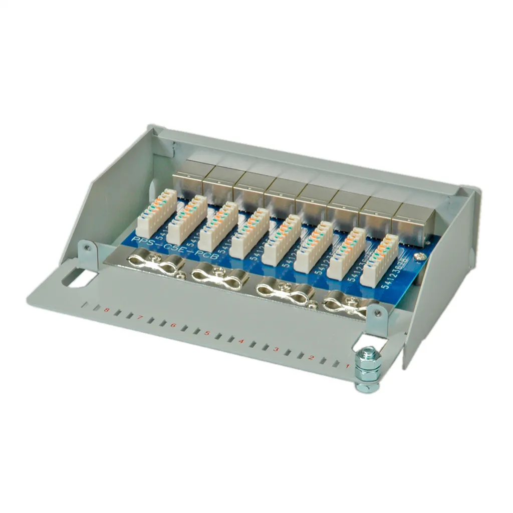 Éliminez les Interférences avec ce Patch Panel 8 Ports Cat.5e Blindé - 4
