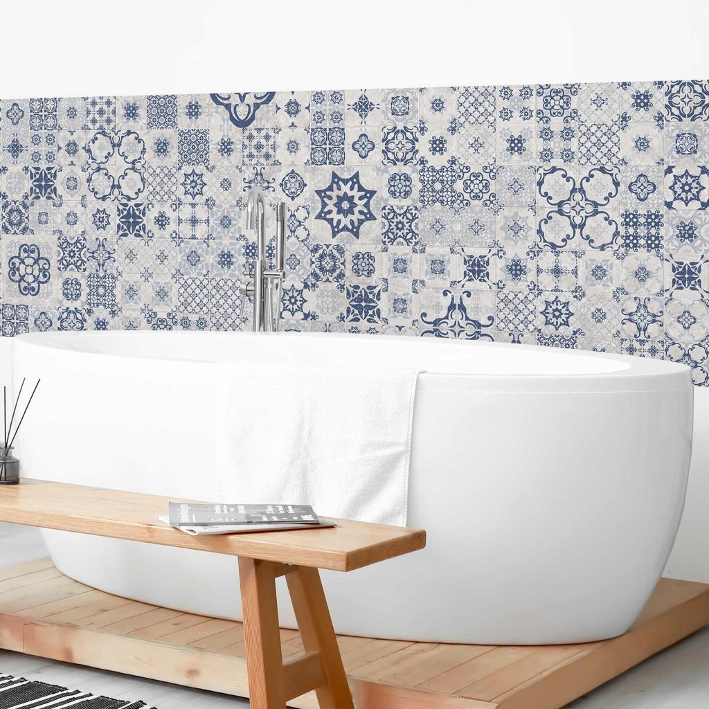 Wandverkleidung Bad Strand selbstklebend - 0.61 mm Wandpaneel matt wasserfest Design blau Fliesenoptik Illustration Badrückwand fugenlos 150x90 cm