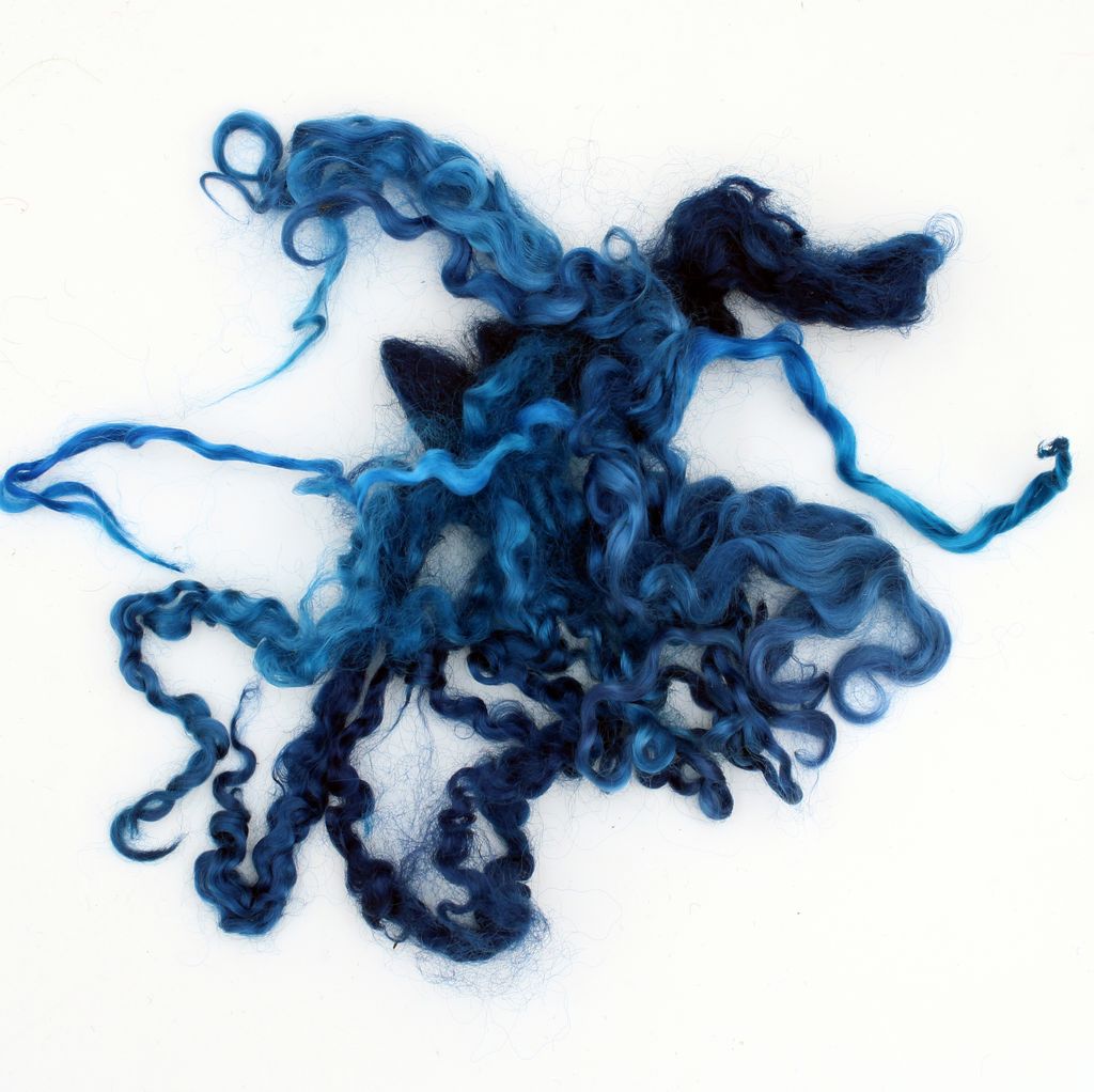 Wensleydale Locken Wollstapel - Blau / Ozean Floating Color Produktbild 
