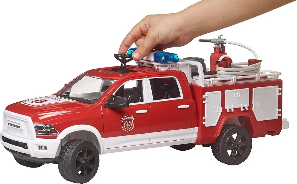 Bruder RAM 2500 Pompier avec module électronique et suspension active - 11