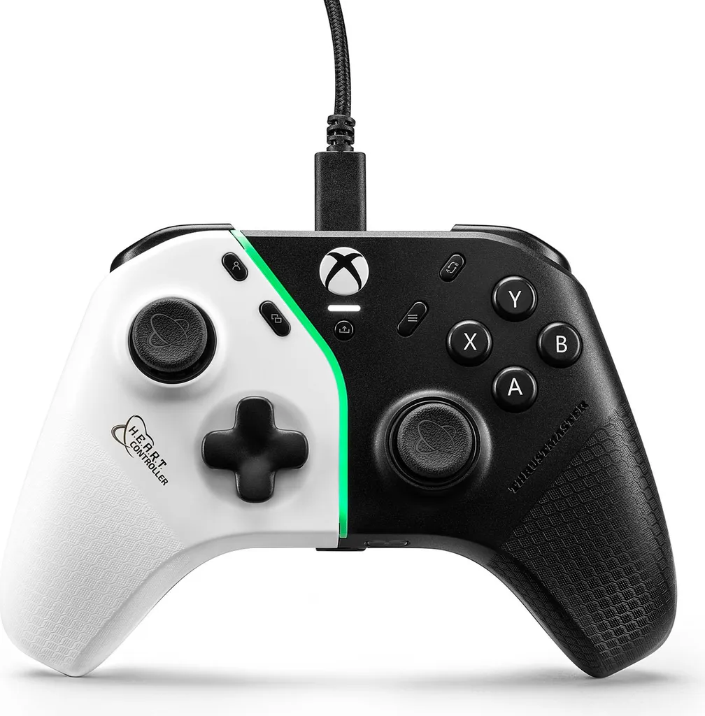 Gamepad Thrustmaster H.E.A.R.T. Nero/Bianco: Precisione Hall Effect PC/Xbox