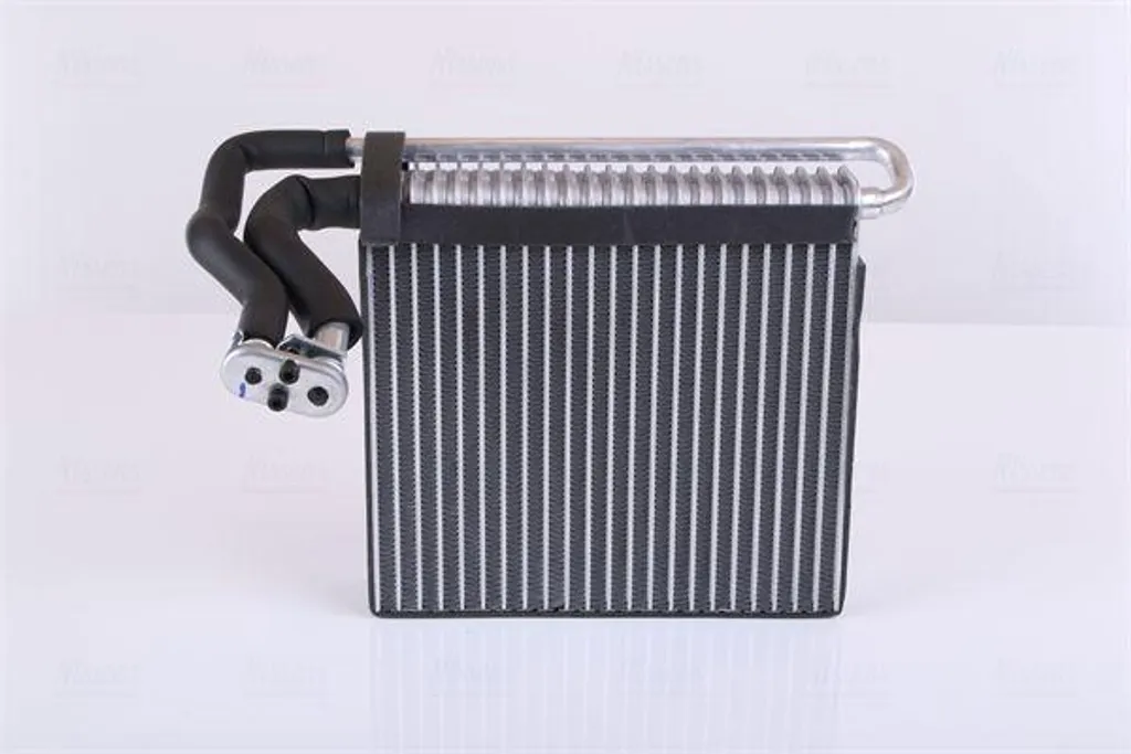 Évaporateur NISSENS 92333 Haute Performance pour Système de Climatisation Ford
