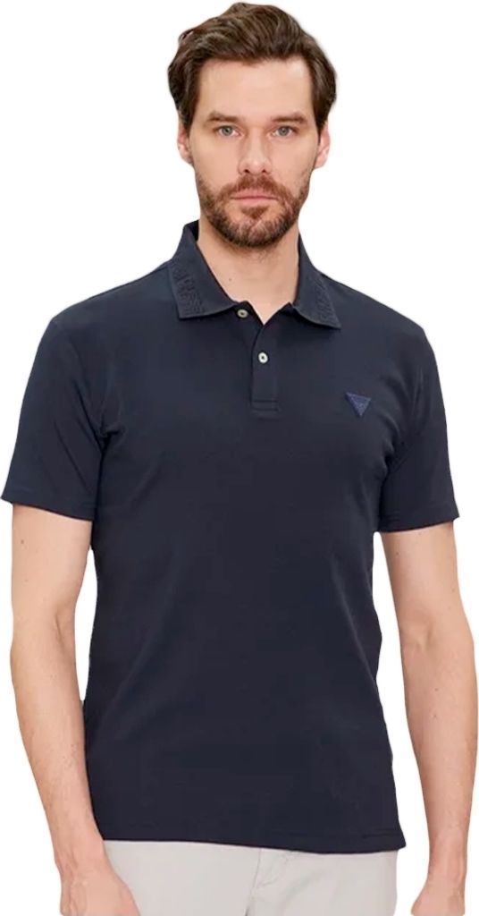 Guess Stretch-Bekleidung für Damen mit dem charakteristischen Triangle G Logo