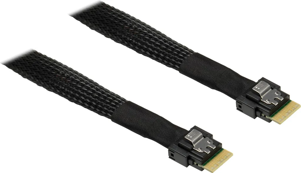 Câble SFF 8654-4i Inter-Tech 0,7m pour Liaison NVMe et Backplane Serveur