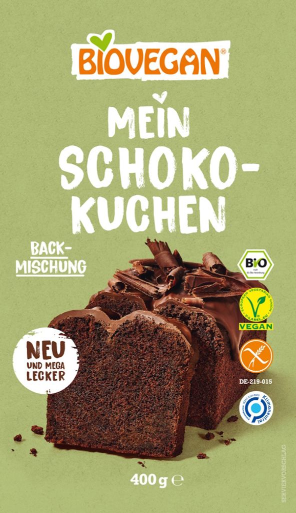 A package of Biovegan Mein Schokokuchen Backmischung (chocolate cake mix) with a picture of the finished cake.