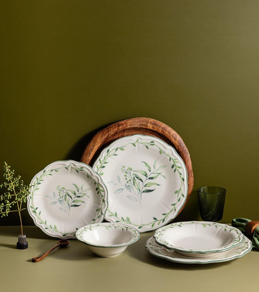 Hermia Concept, Hochwertiges 24-teiliges Dinner-Set aus 100% Porzellan, Weiß und Grün | 6 Servierplatten (26x26 cm), 6 Teller (22x22 cm), 6 Desse...