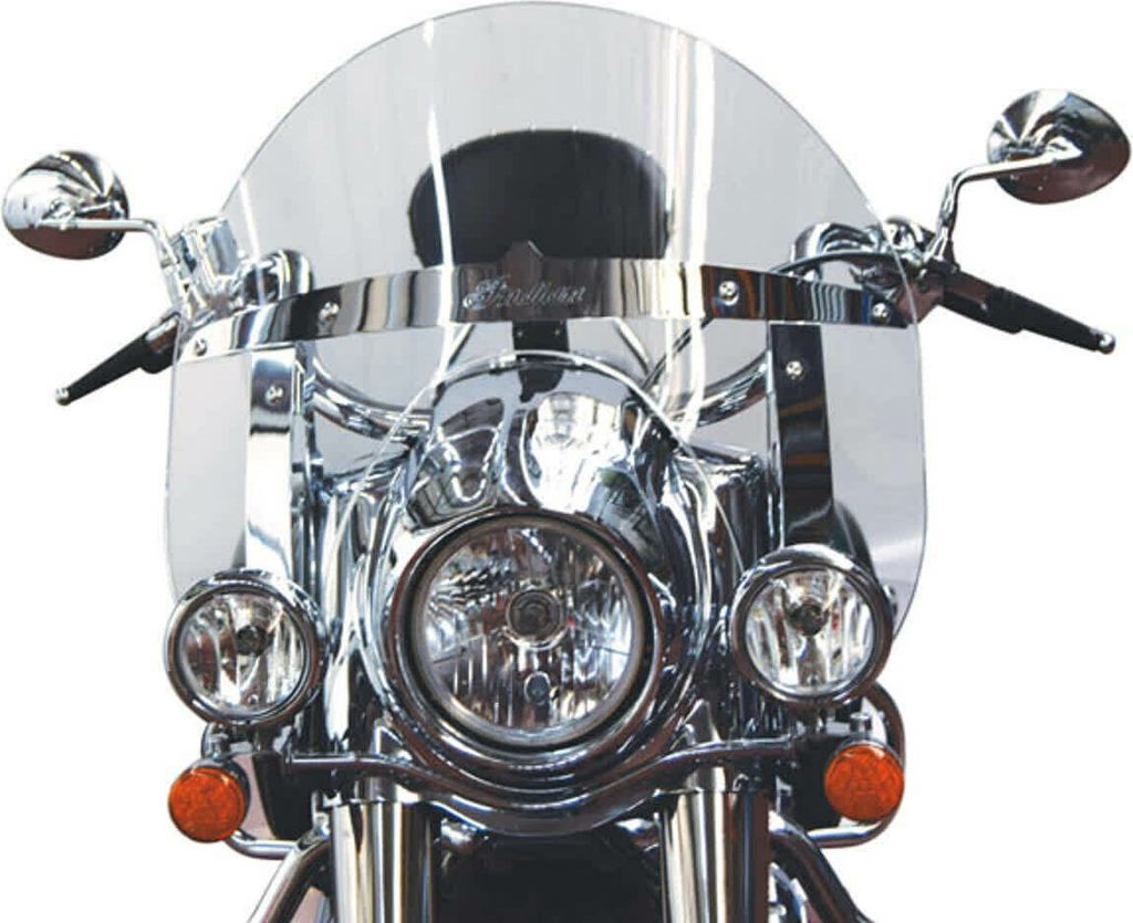 ISOTTA Mittel-Windschutzscheibe 585x640x6mm mit Halterungen für INDIAN Springfield