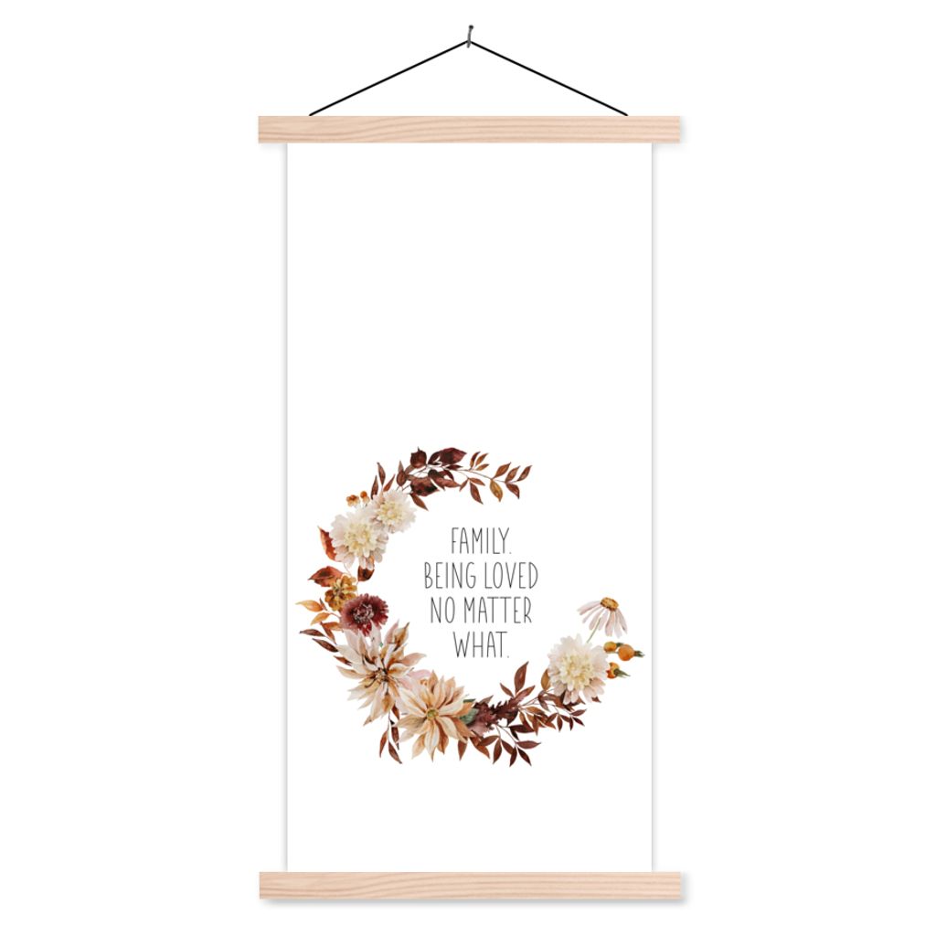 MuchoWow Textilposter Zitate - Sprichwörter - Die Familie wird geliebt, egal was passiert 60x120 cm mit holzfarbenen Rahmen - Holz