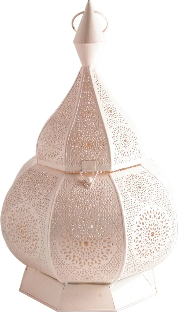 Lampe orientale aux motifs ajourés pour des jeux de lumière féeriques
