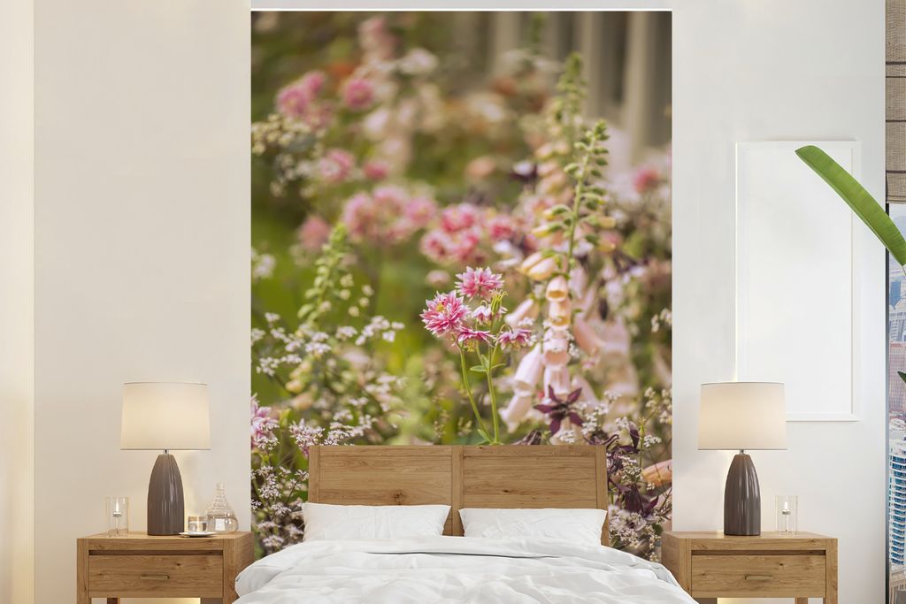 MuchoWow Fototapete für Wohnzimmer oder Schlafzimmer Wandtapete Vinyl Motivtapete Romantisches Bild mit Aquilegia - 160x240 cm - Vinyltapete