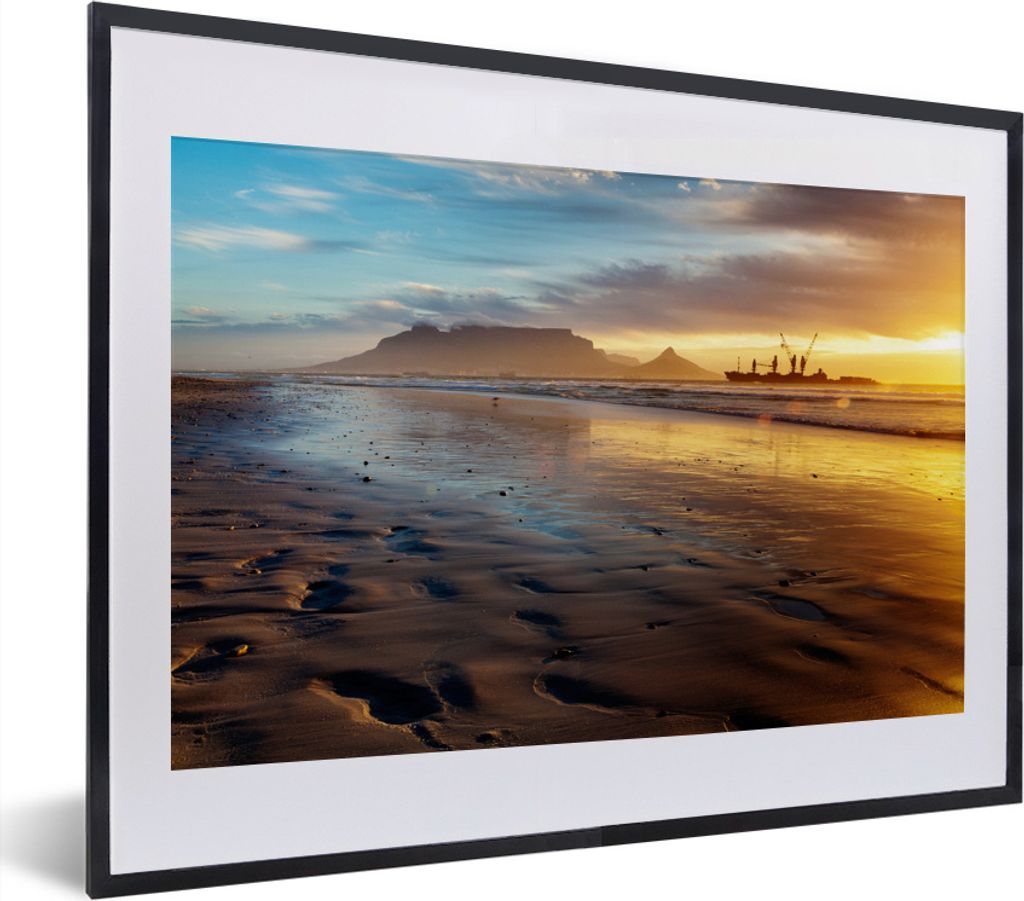 MuchoWow MuchoWow Gerahmtes Poster Sonnenuntergang über dem Tafelberg in Kapstadt 40x30 cm - Poster mit zchwarzem Bilderrahmen - Bilderrahmen ...