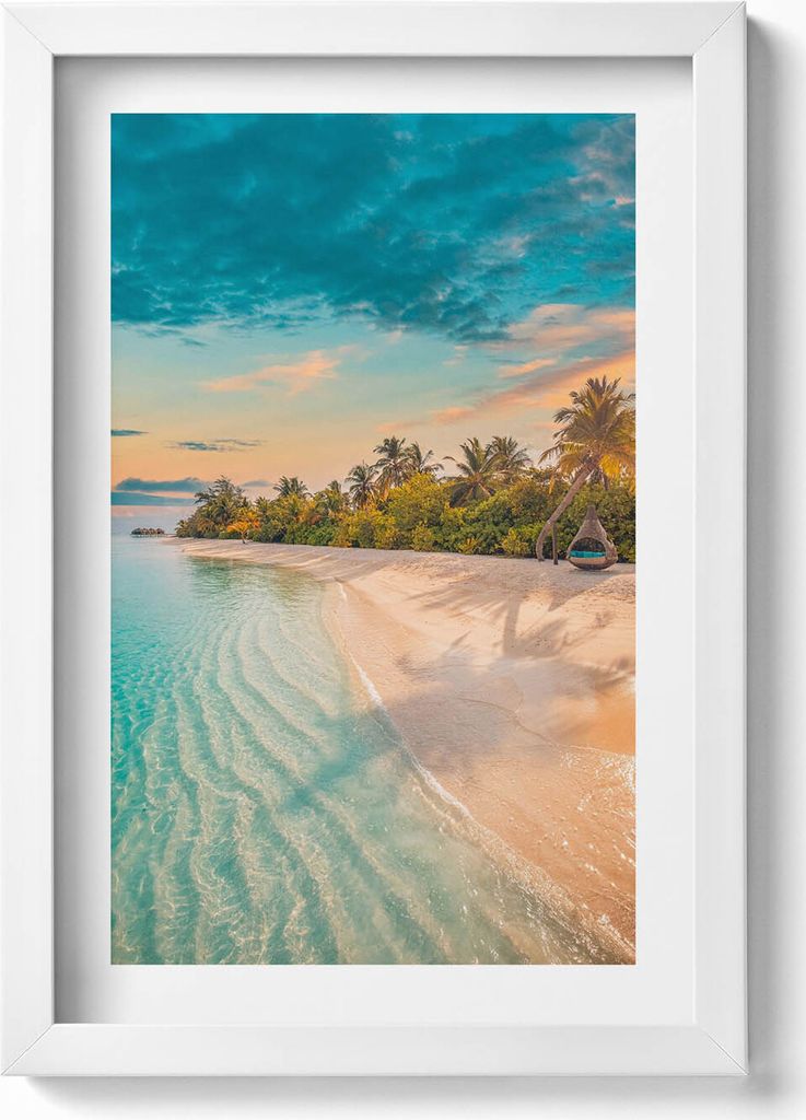 Sommerlicher Blick auf Palmenstrand und Meer– Wandbild mit Rahmen – Gerahmtes Bild – Wanddekoration – 20x30 cm – Weiß