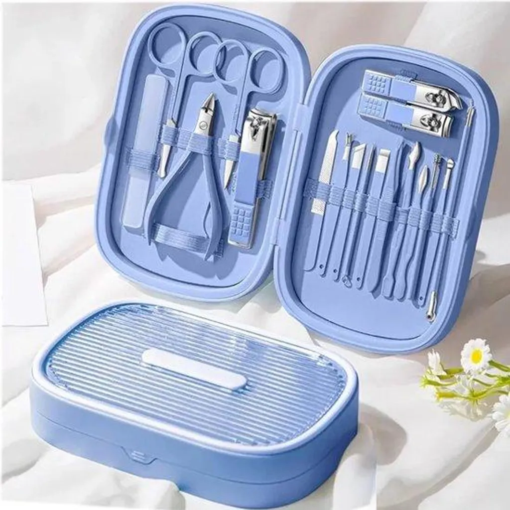 Nécessaire de toilette complet 18 pièces avec coupe-ongles en inox