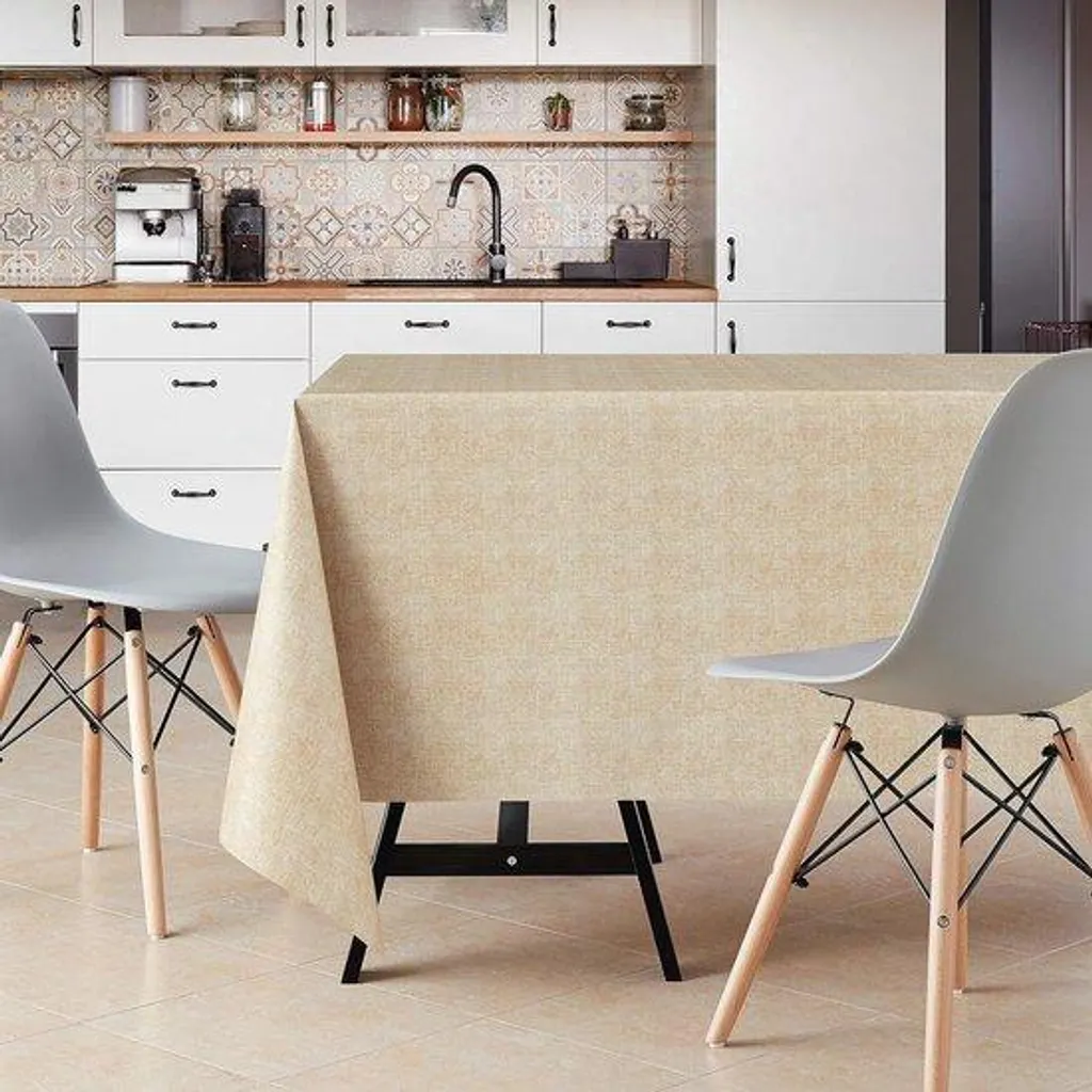 Fini les taches avec la nappe en PVC beige 200x140 cm - Nettoyage d'un geste