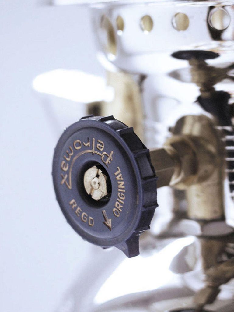 Lampe à pétrole en laiton et inox