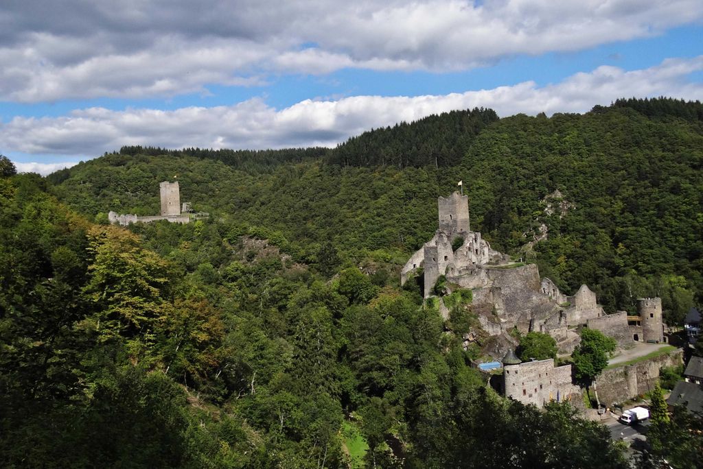 hansepuzzle 21840 - Niederburg Puzzle, 2000 Teile, Orte, 90,0 x 60,0cm mit hochwertiger Aufbewahrung, Kartonbox und wiederverschließbarem Beutel