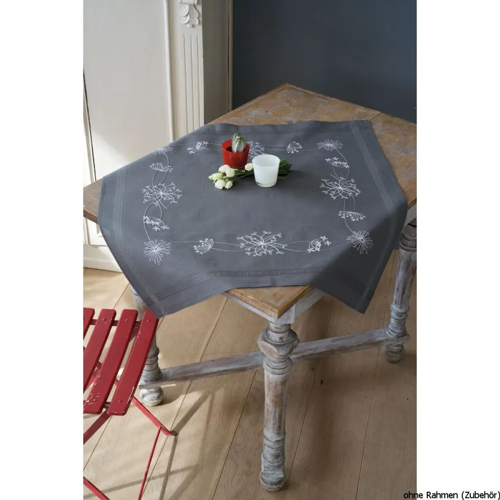 Nappe broderie pré-dessinée Fleurs et herbes blanches - Style champêtre