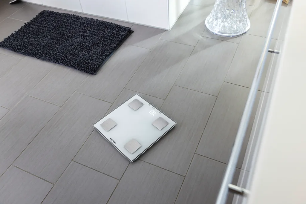 Balance impédancemètre Bluetooth SOEHNLE Connect Lite avec écran LCD - 15