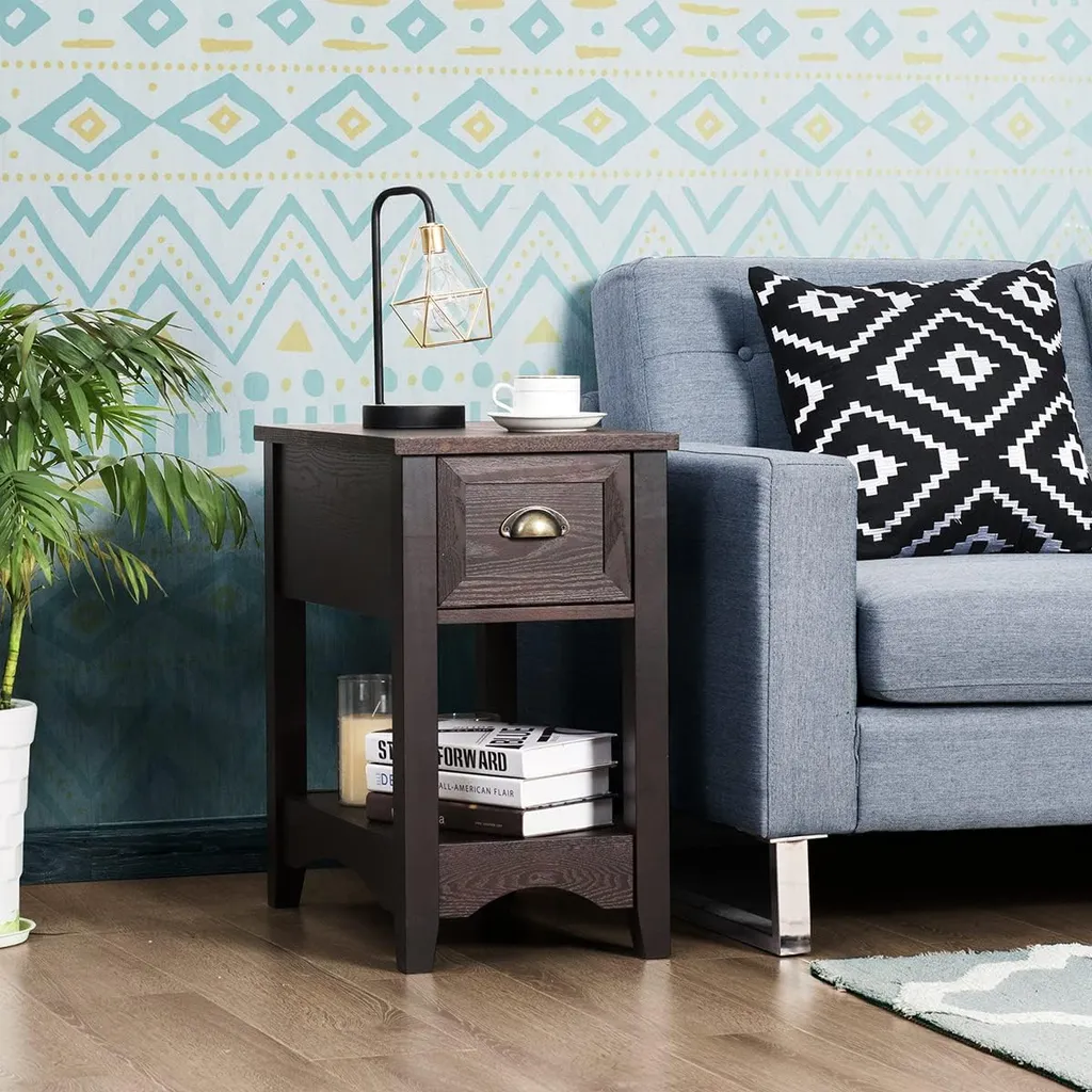 Table d'appoint fine pour petits espaces - Fini le désordre du salon