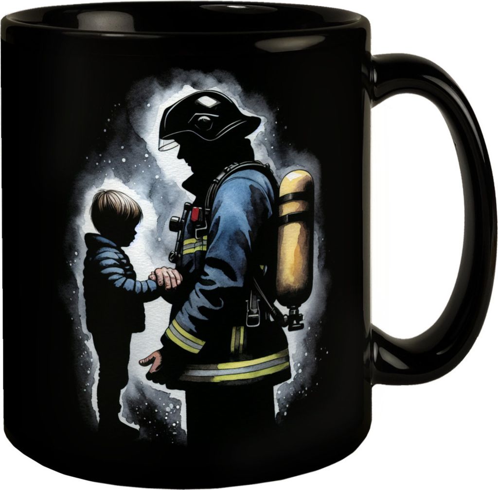 Feuerwehrmann hält die Hand seines Kindes Tasse in Schwarz