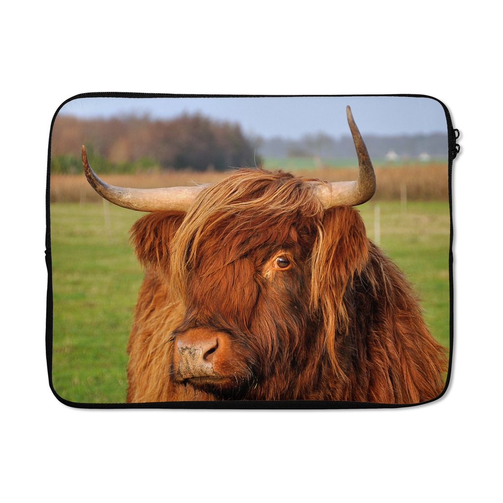 MuchoWow Laptop Hülle 17 Zoll Laptoptasche Schottischer Highlander - Gras - Baum - Zipper - Schutzabdeckung
