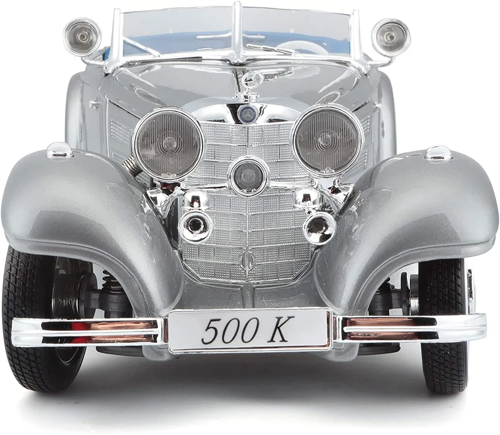 Mercedes 500K Maisto 1/18 avec portes ouvrantes et détails moteur précis