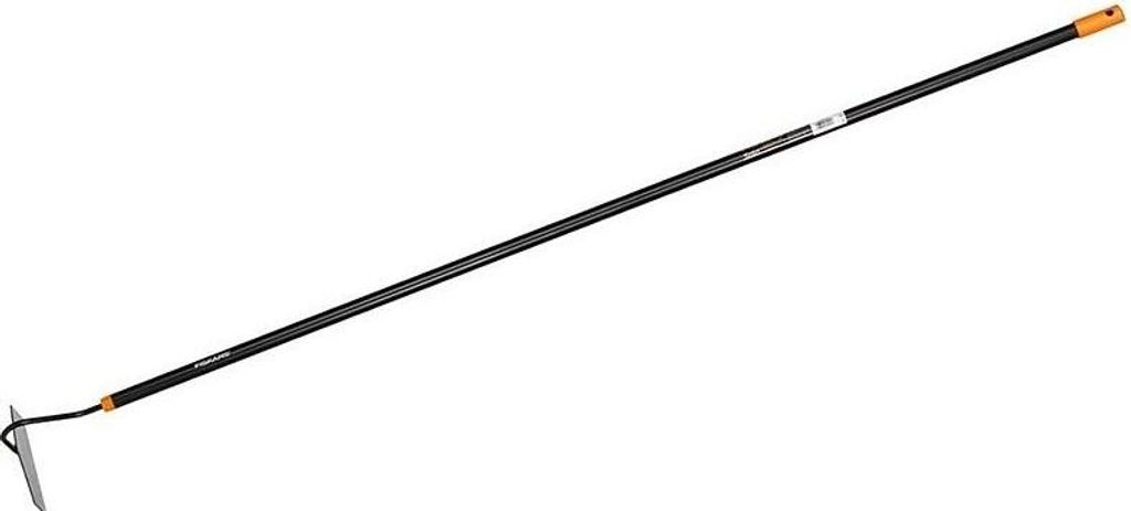 A Fiskars Solid Hacke is shown against a white background.