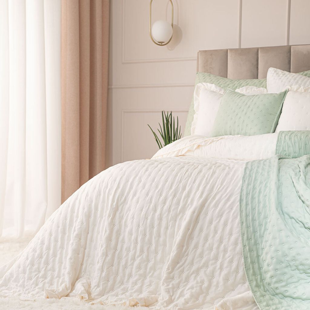 Wunderschne Tagesdecke Mit Rschen Bilder