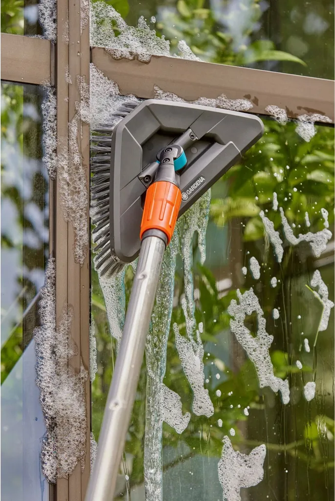 Brosse Gardena Cleansystem Soft Flex : finissez-en avec les rayures