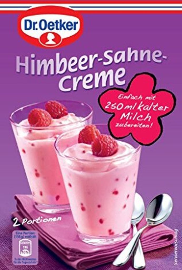 A box of Dr. Oetker Himbeer-Sahne-Creme with two glasses of the prepared dessert.