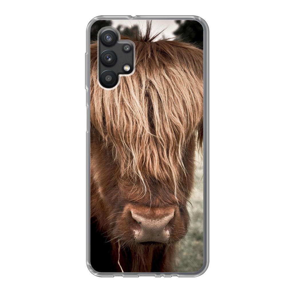 MuchoWow Handyhülle Schutzhülle Hülle für Samsung Galaxy A32 5G Schottischer Highlander - Baum - Gras Silikon Softcase Handy Hülle - Softcase