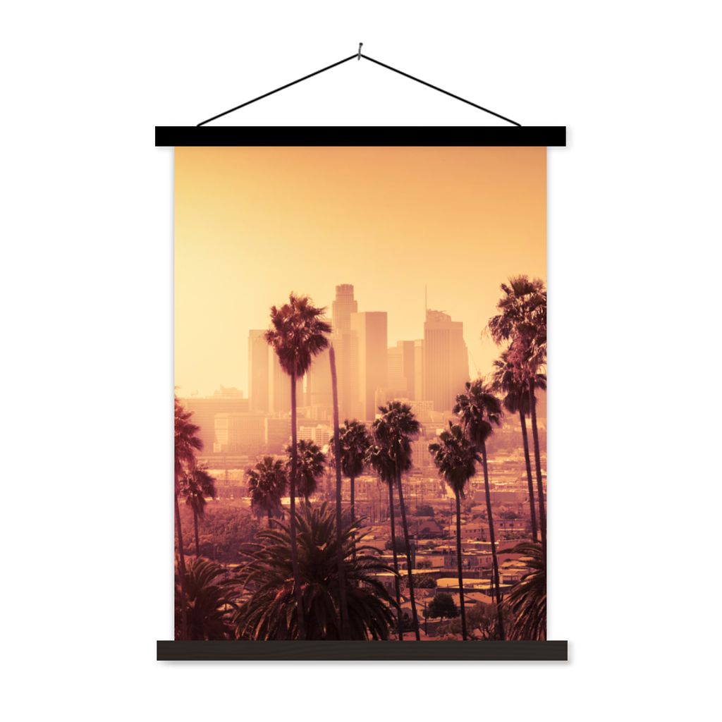 MuchoWow Textilposter Palme - Skyline - Sonnenuntergang - Architektur 60x80 cm mit schwarzem Rahmen - Plakathalter