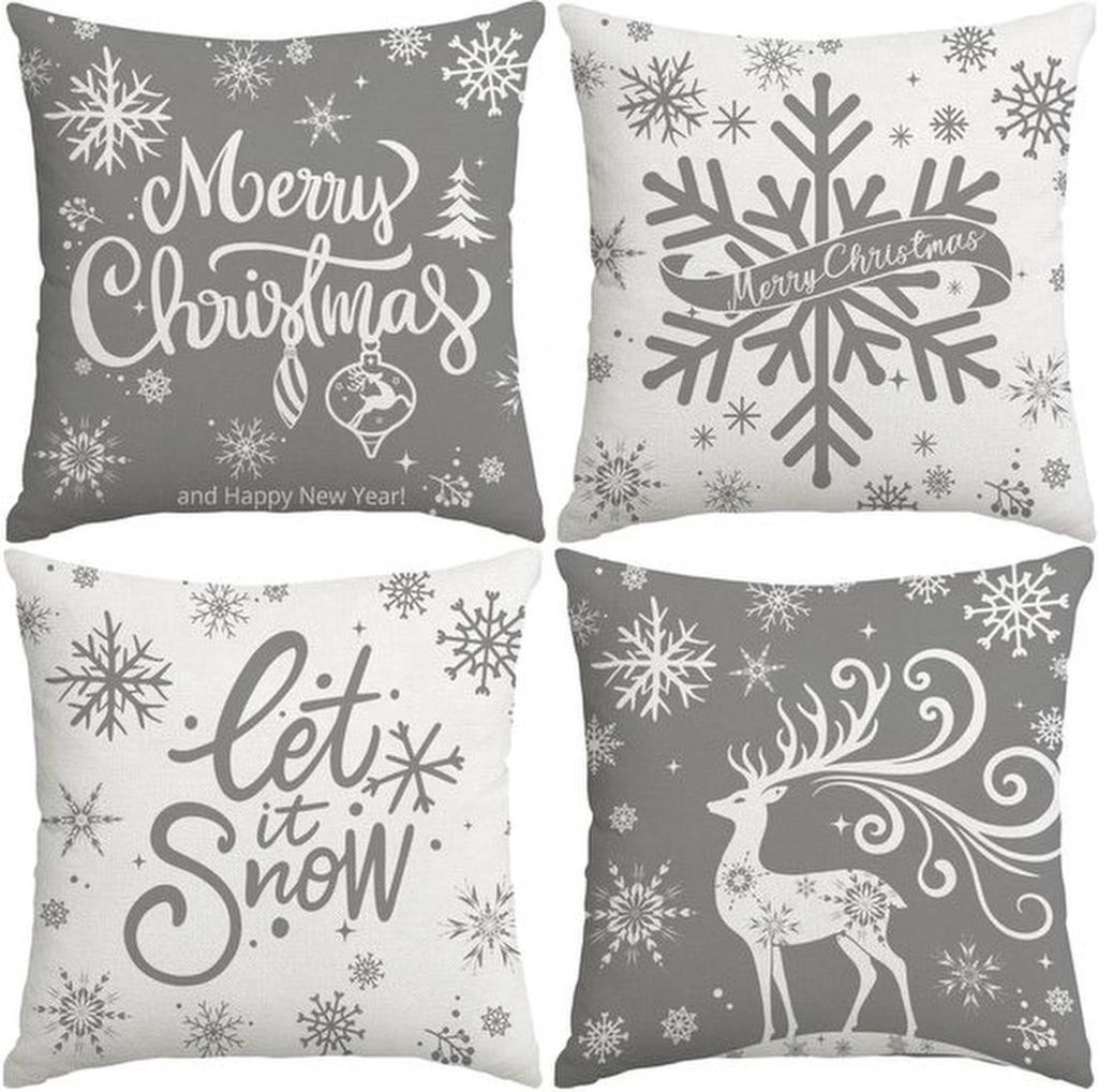 Unyqoos Set mit 4 dekorativen Weihnachtskissenhüllen mit Schneeflocken- und Elchmotiven