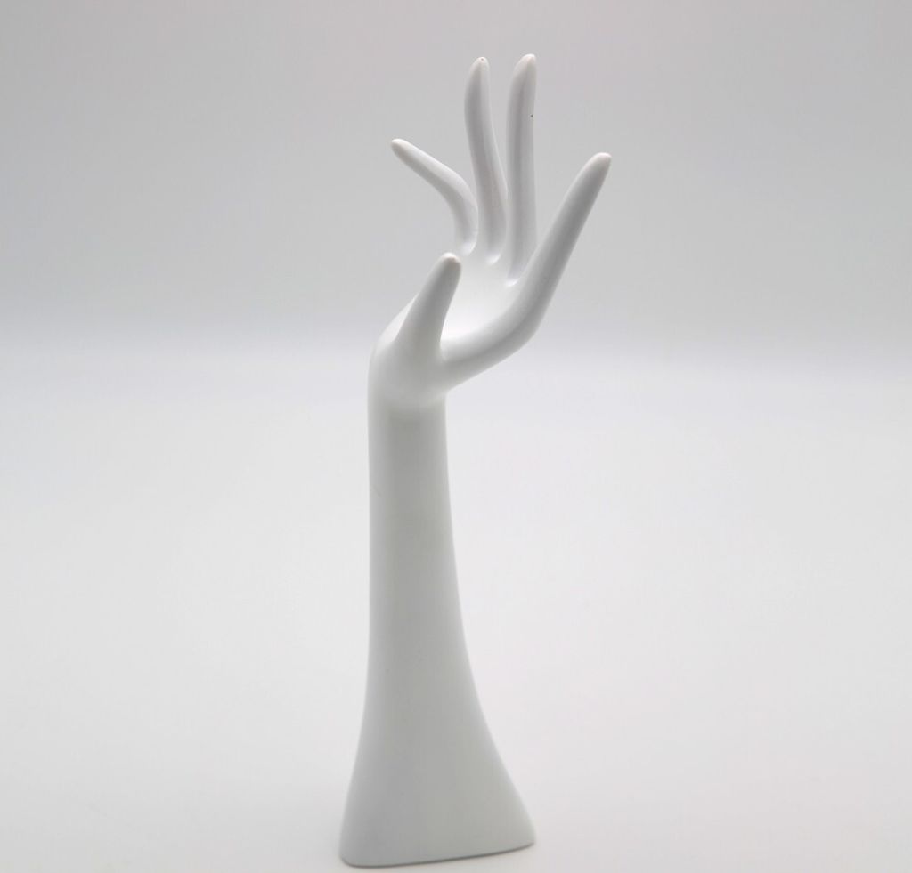 Schmuckhand weiß 34 cm hoch aus Kunstharz für Ketten, Produktbild 